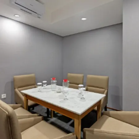 Hotel Neo Gading Solo-2